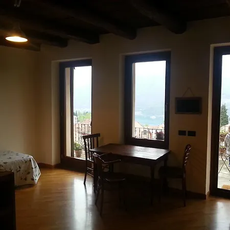 La Torre Di Bed & Breakfast Nonio